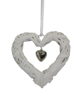 15CM WHITE WICKER HANGING HEART