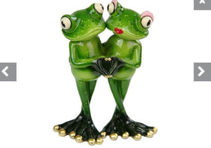 MARBLE GREEN FROG 12CM COUPLE W/HEART